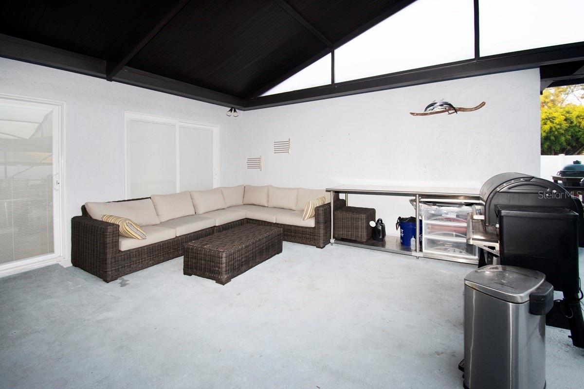 Image 24 of 35 For 2490 Huffton Circle