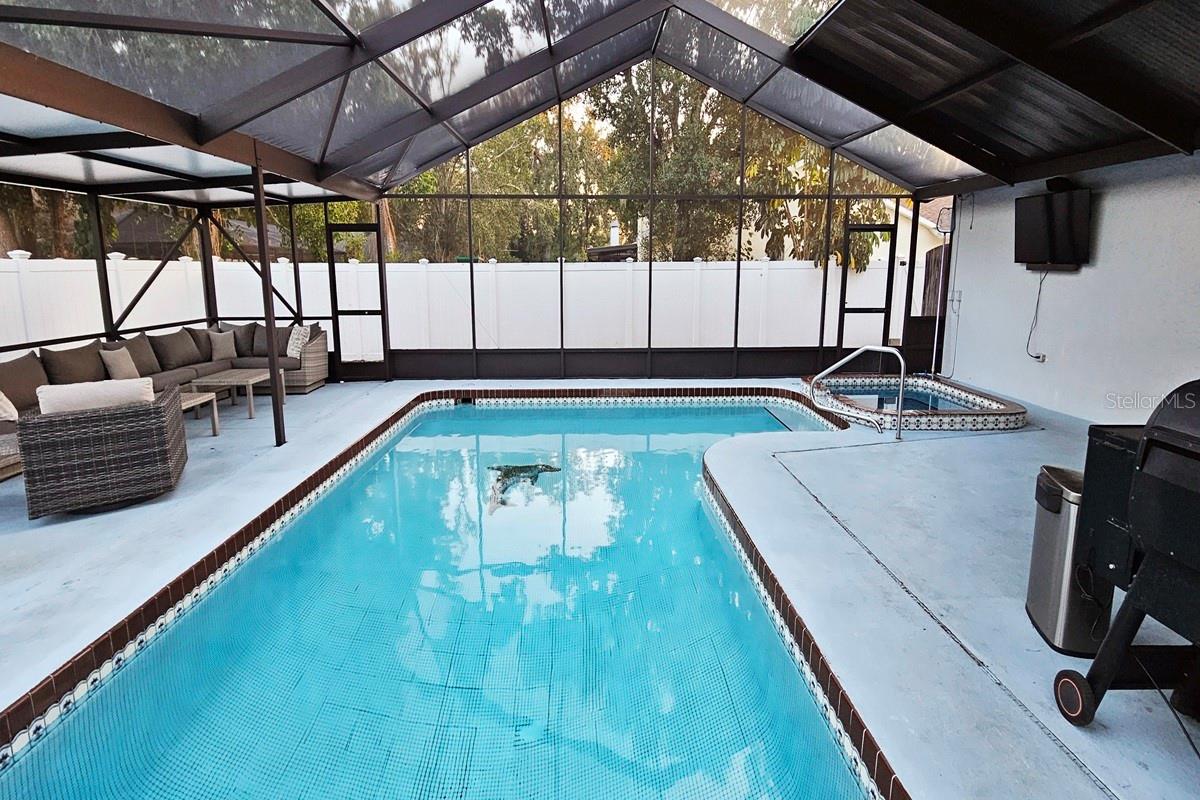 Image 25 of 35 For 2490 Huffton Circle