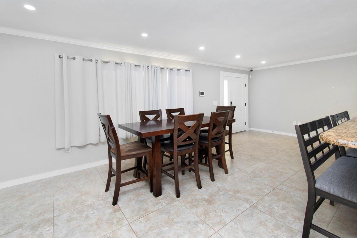 Image 4 of 35 For 2490 Huffton Circle