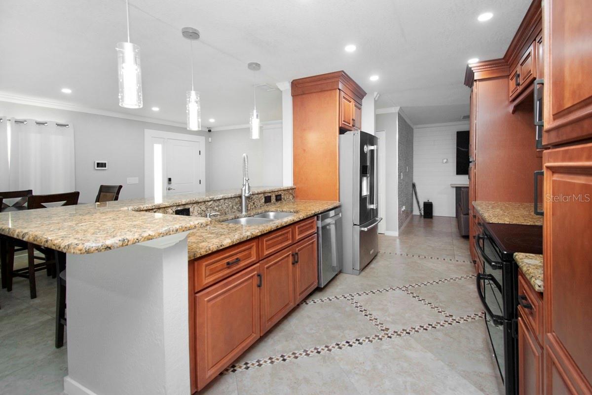 Image 7 of 35 For 2490 Huffton Circle