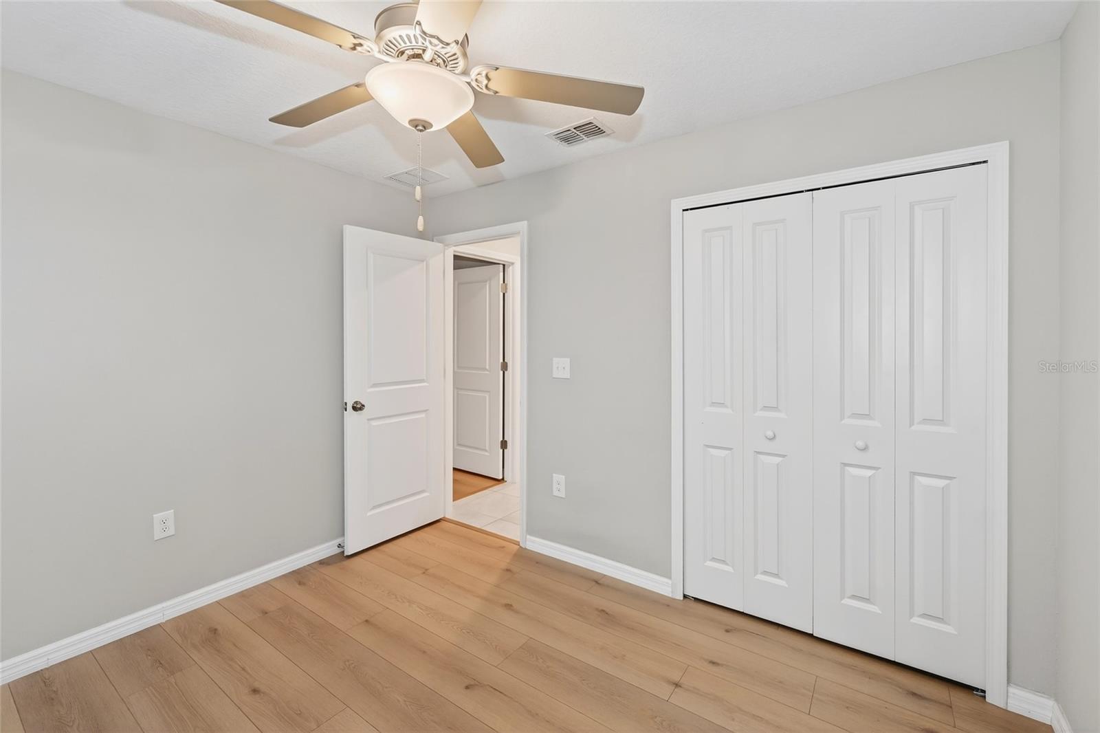 Image 15 of 36 For 16751 Delia Street