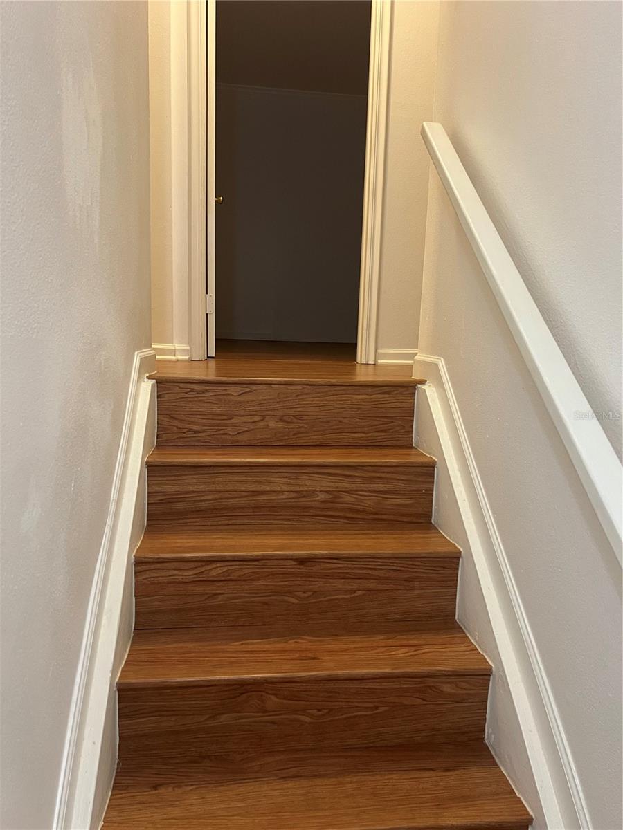 Image 10 of 16 For 218 Amherst Avenue 85