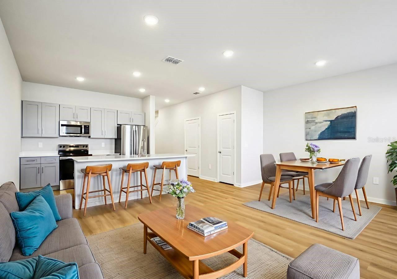 Image 3 of 4 For 9106 93rd Run 102