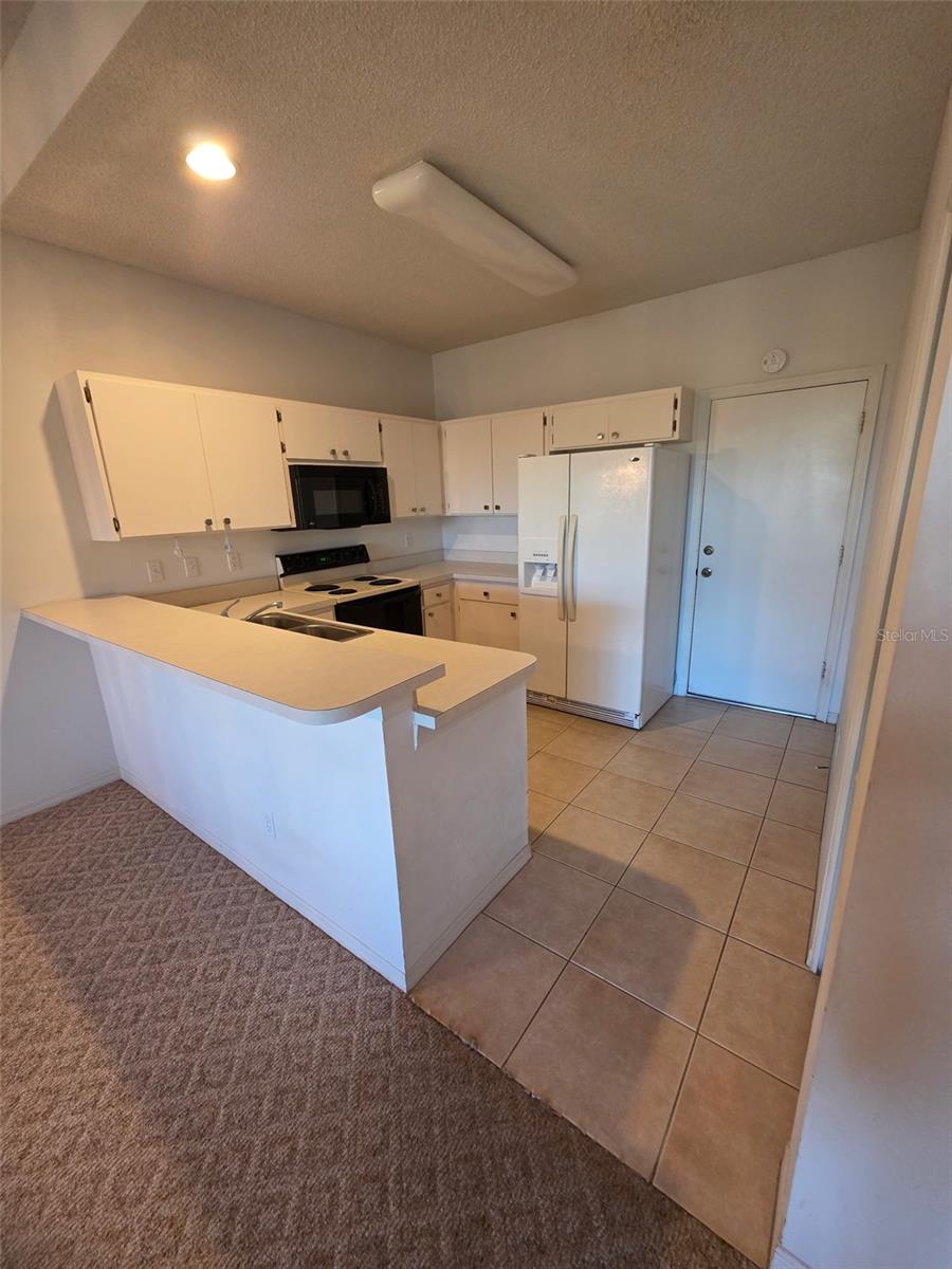 Image 4 of 36 For 2608 Newcomb Court 2608