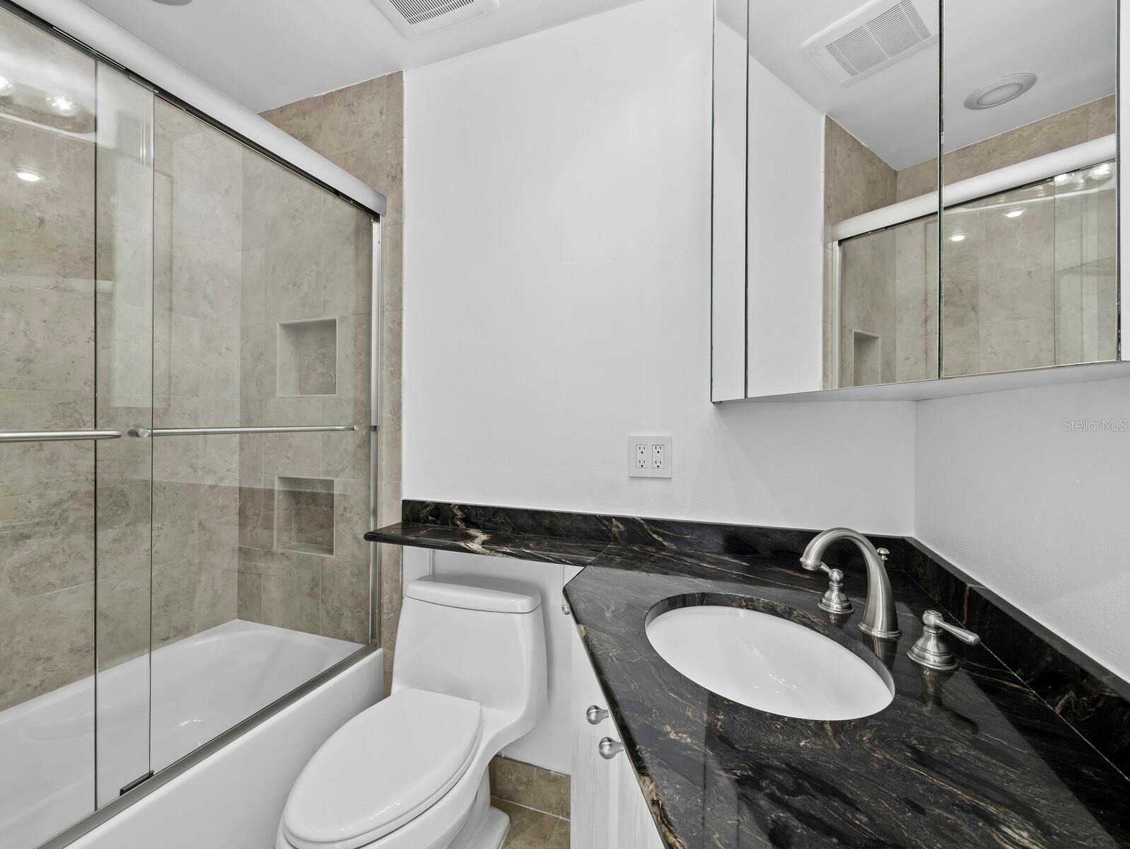 Image 30 of 55 For 800 Blvd Of The Presidents 19