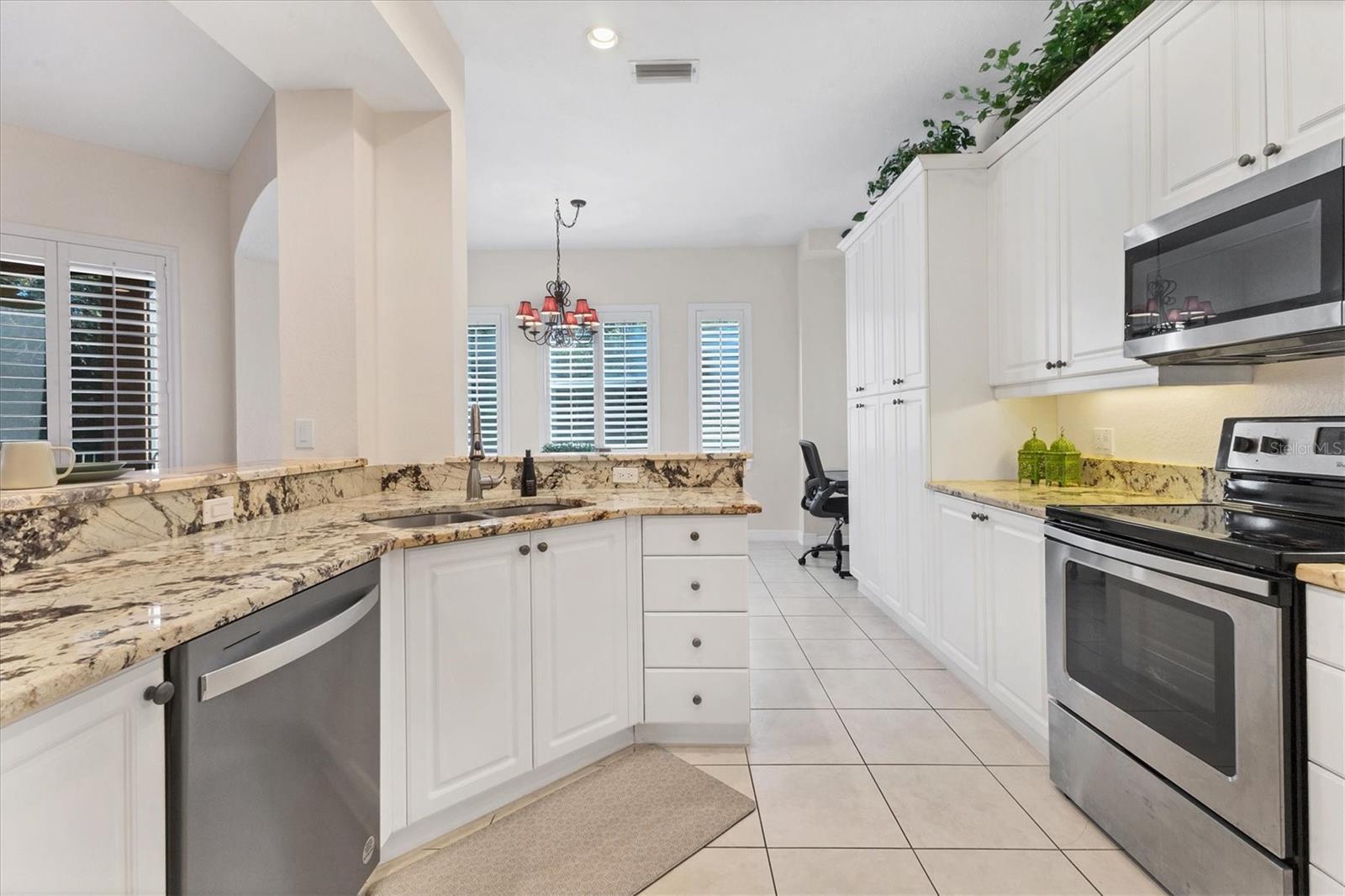 Image 11 of 39 For 5425 46th Court W