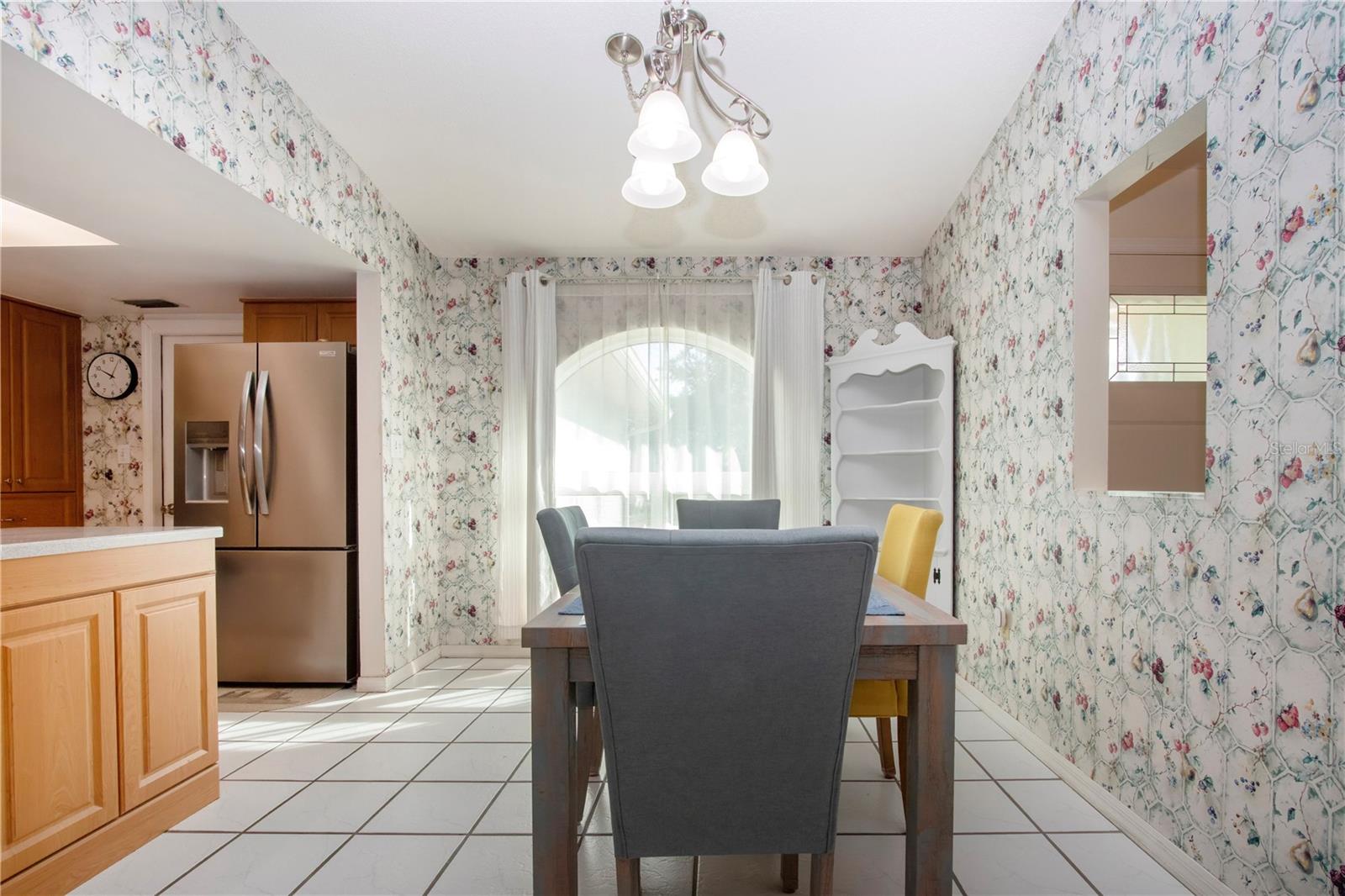 Image 16 of 48 For 1606 Loghill Place