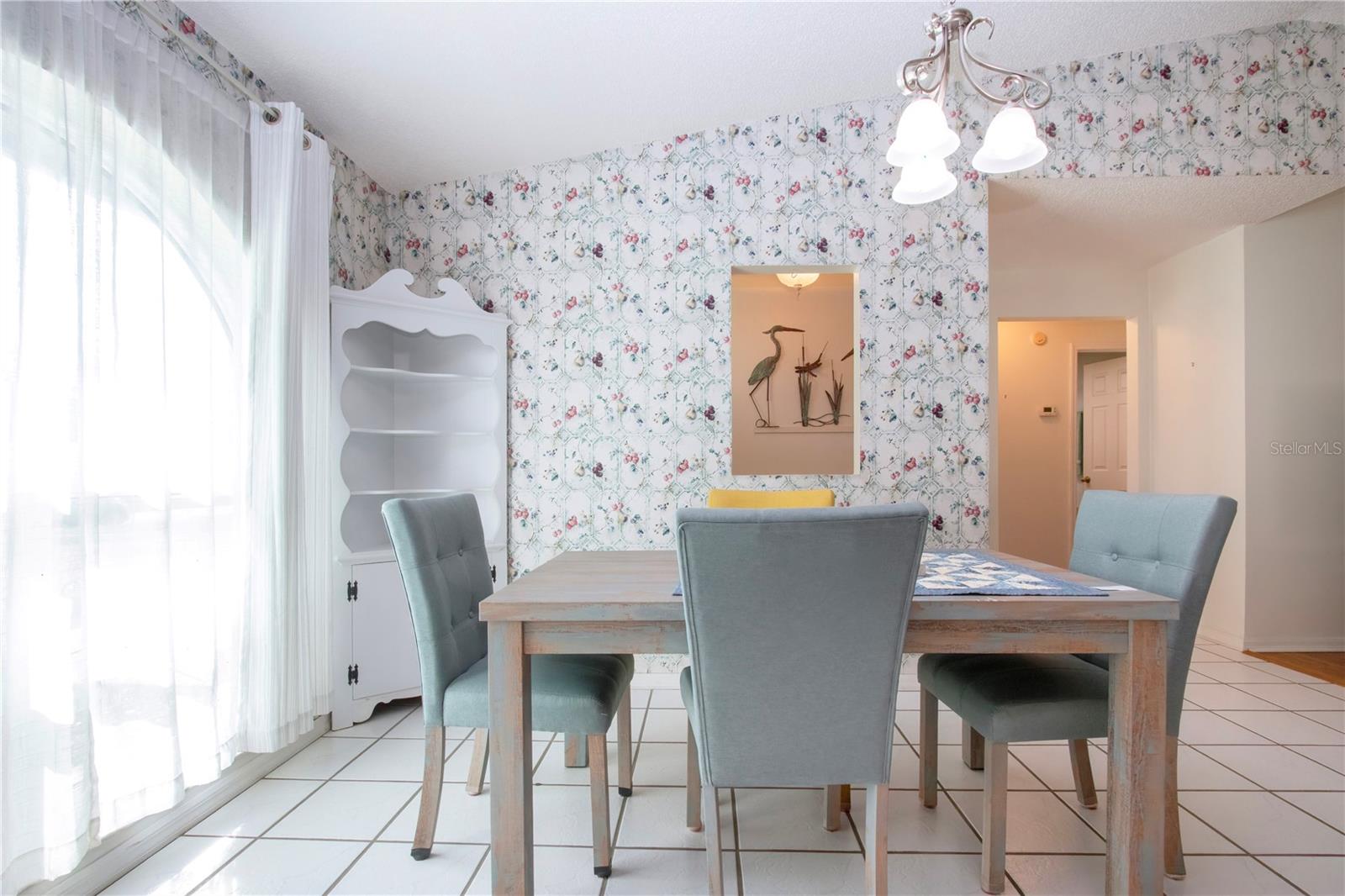 Image 17 of 48 For 1606 Loghill Place