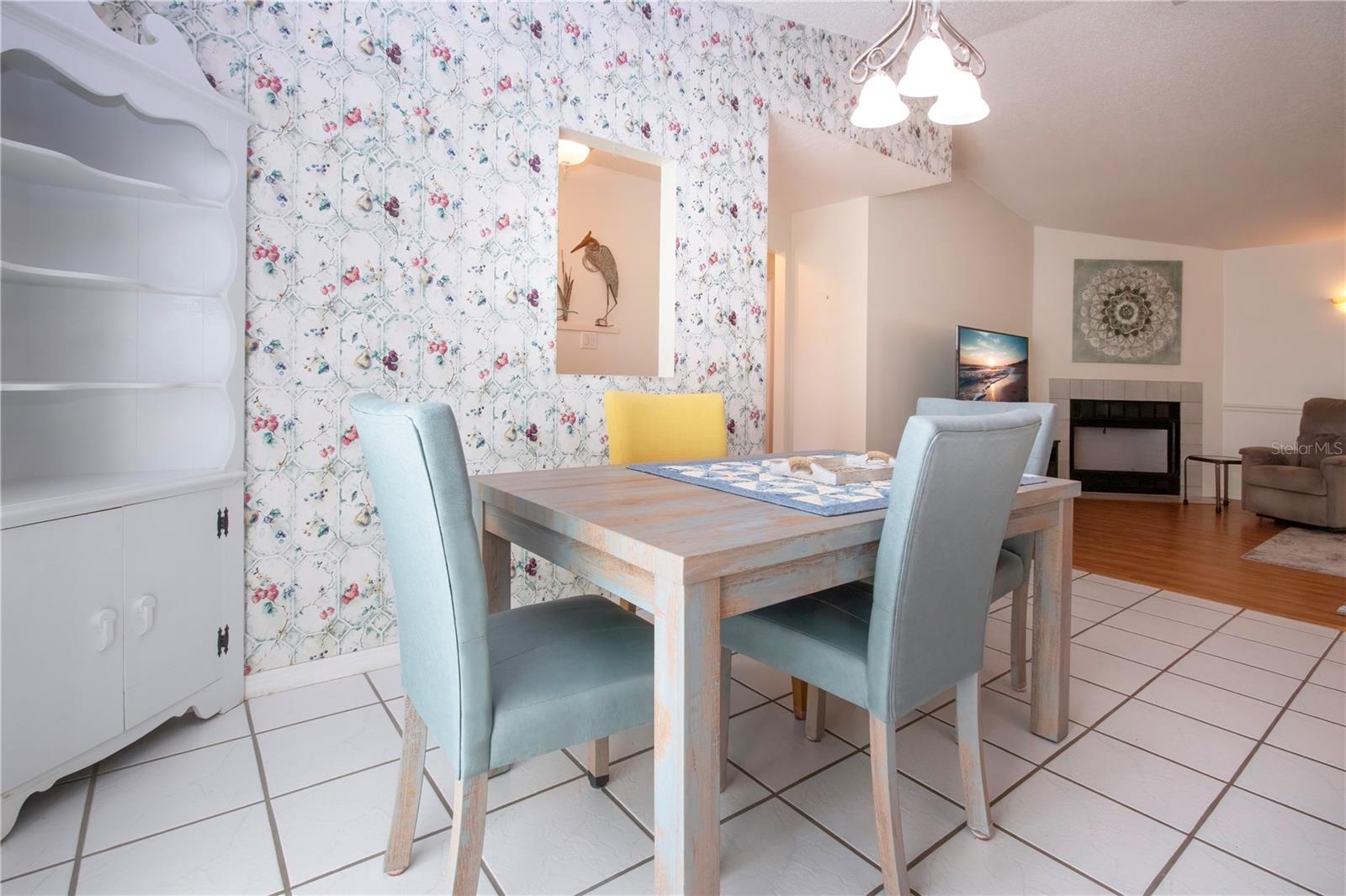 Image 18 of 48 For 1606 Loghill Place