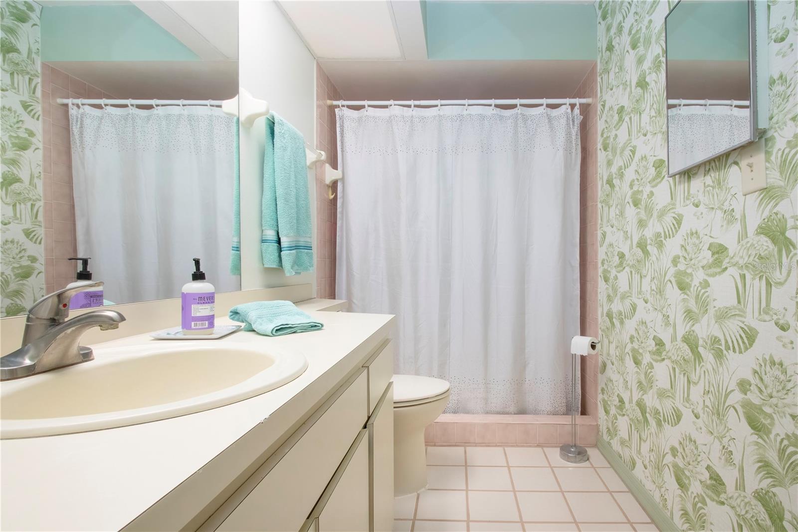 Image 26 of 48 For 1606 Loghill Place