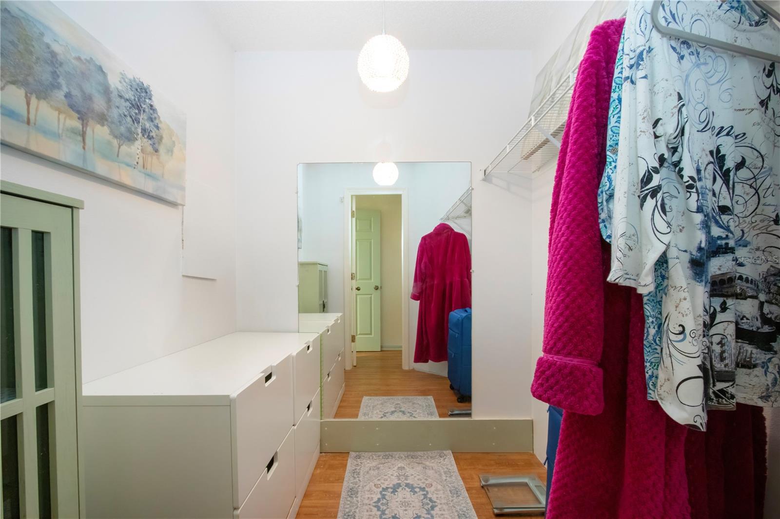 Image 28 of 48 For 1606 Loghill Place