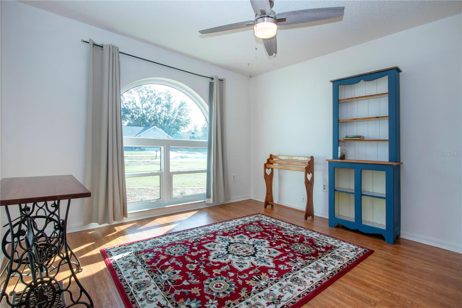 Image 32 of 48 For 1606 Loghill Place