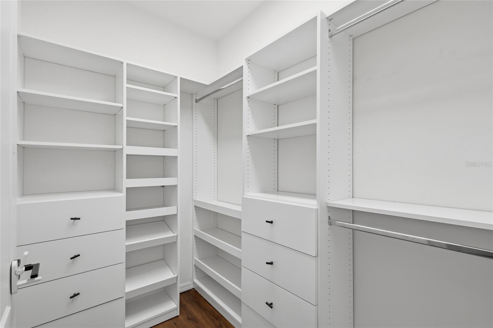 Image 28 of 67 For 11502 Autumn Leaf Way