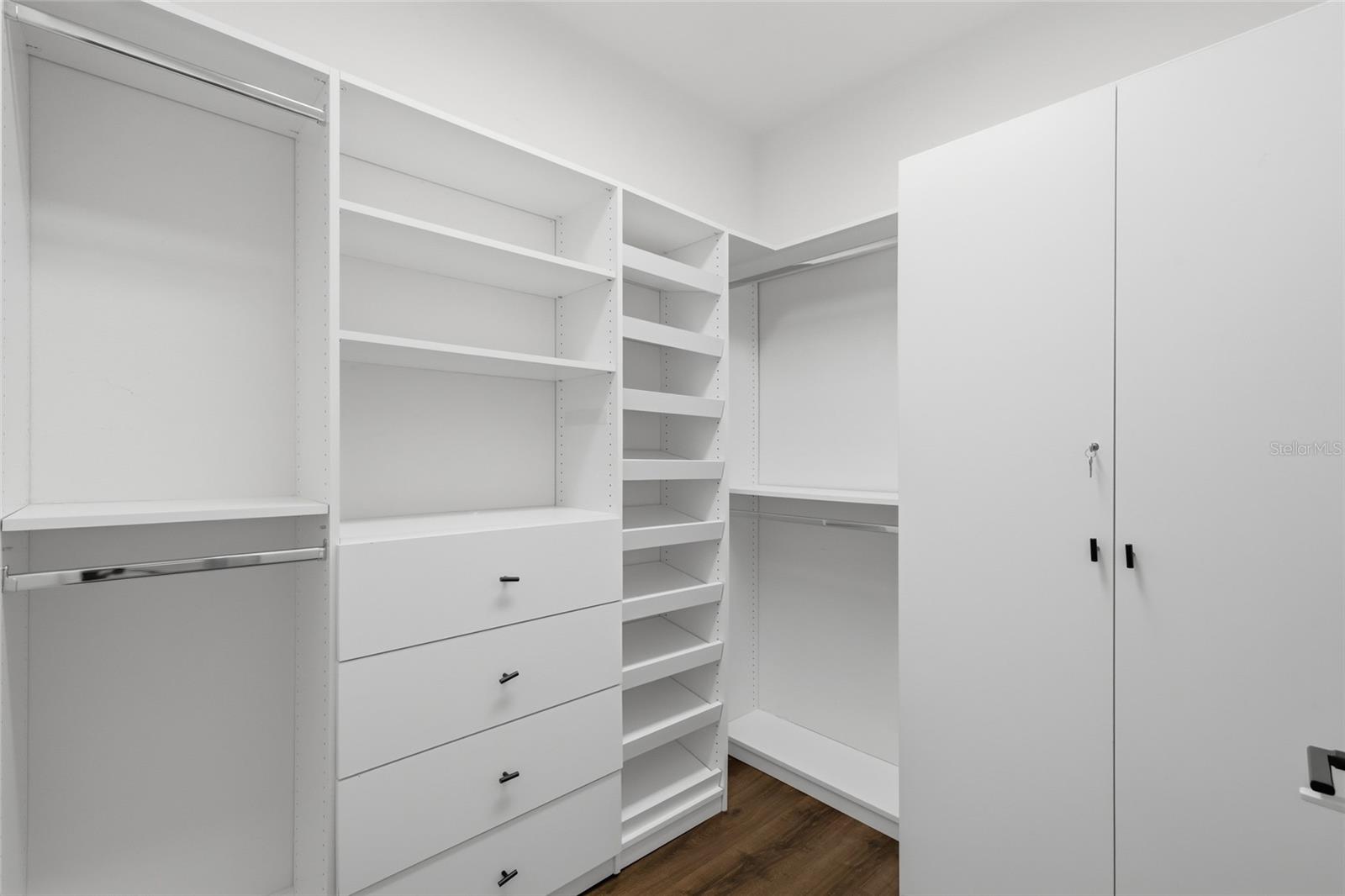 Image 29 of 67 For 11502 Autumn Leaf Way