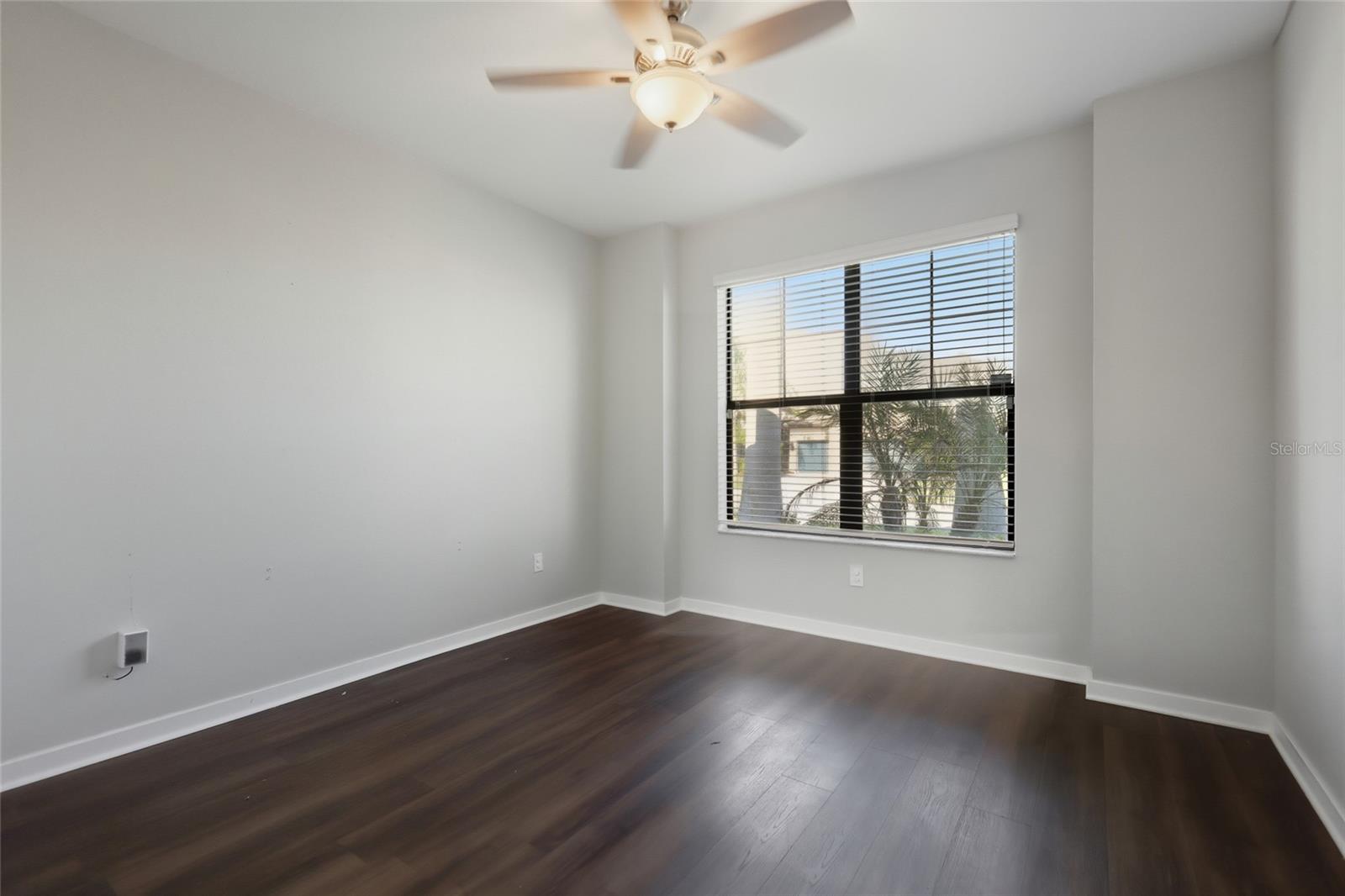 Image 32 of 67 For 11502 Autumn Leaf Way