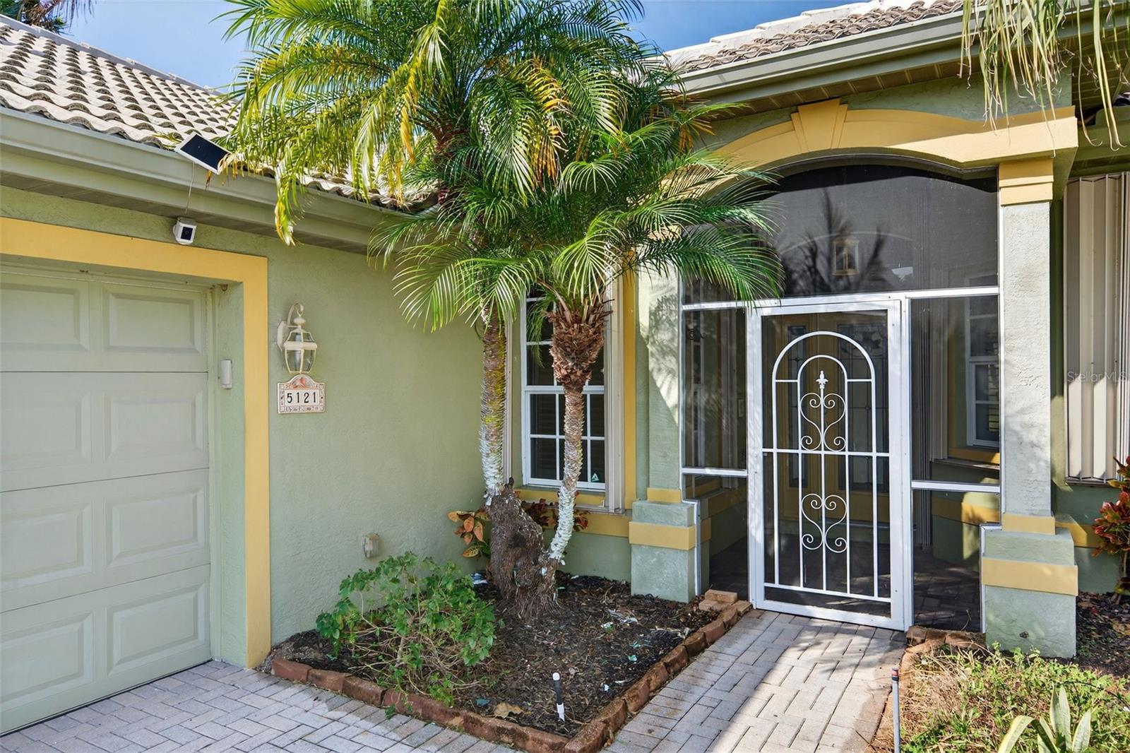 Image 4 of 45 For 5121 Flagstone Drive