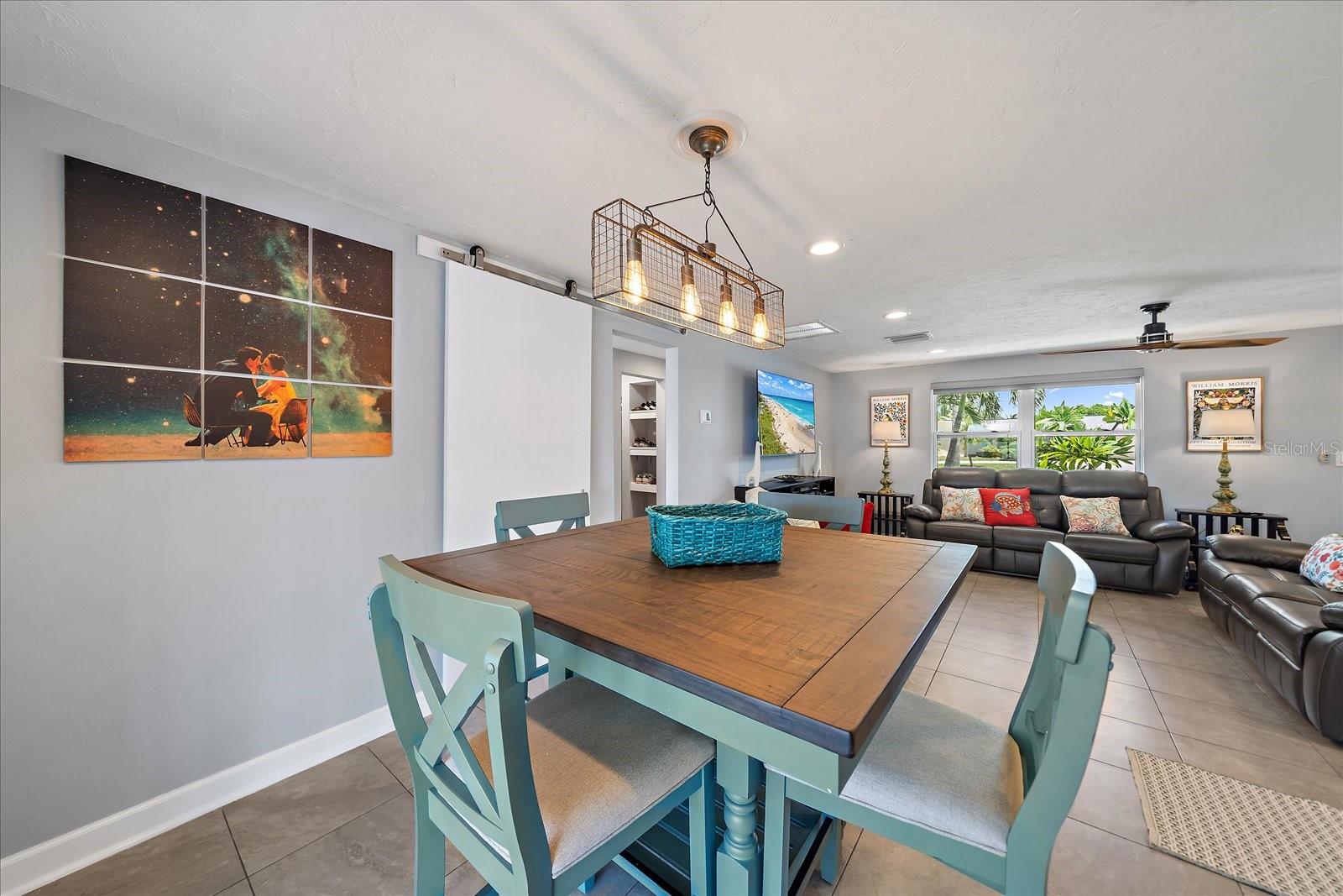 Image 13 of 36 For 6841 Roxbury Drive