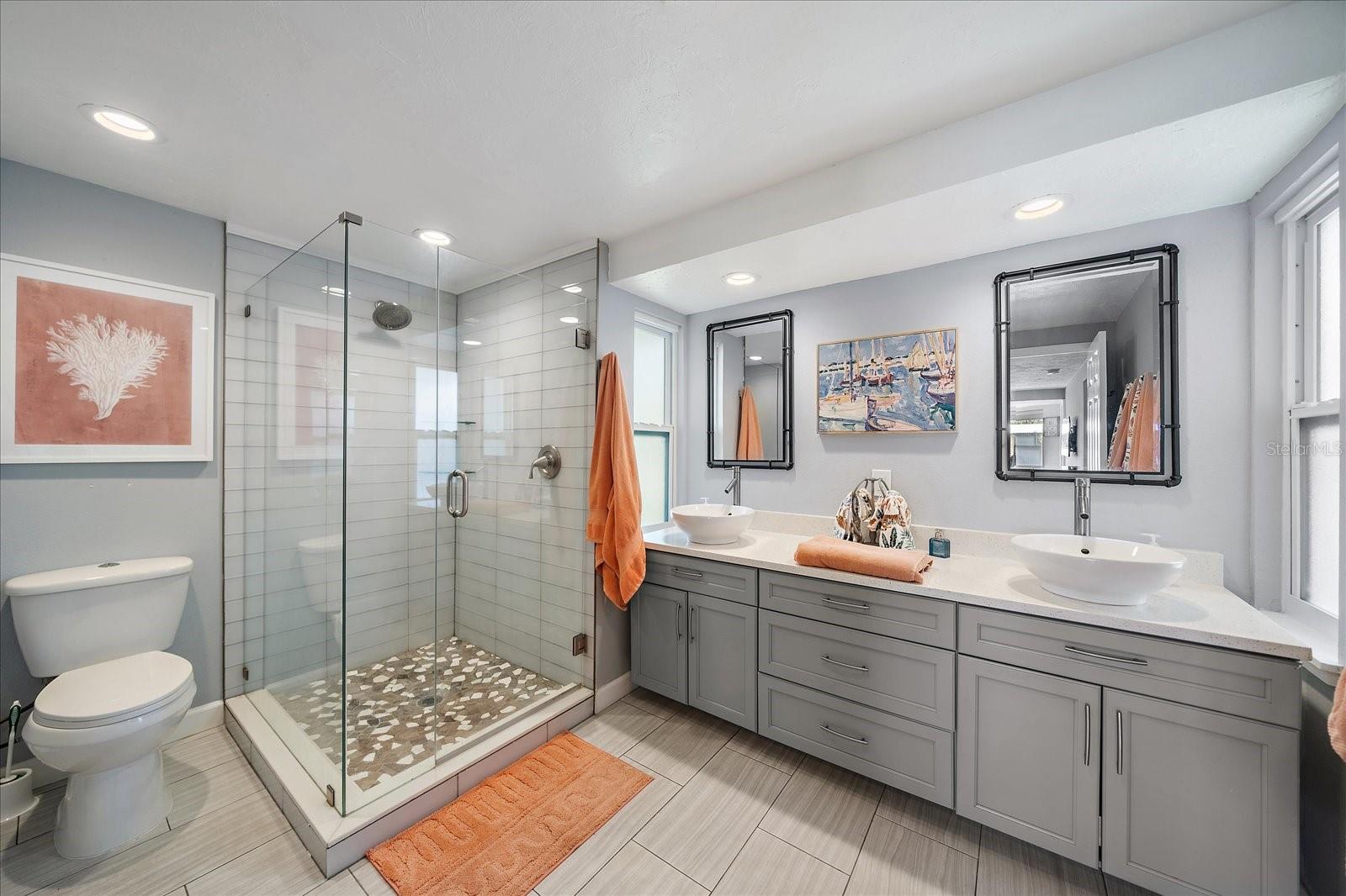 Image 22 of 36 For 6841 Roxbury Drive