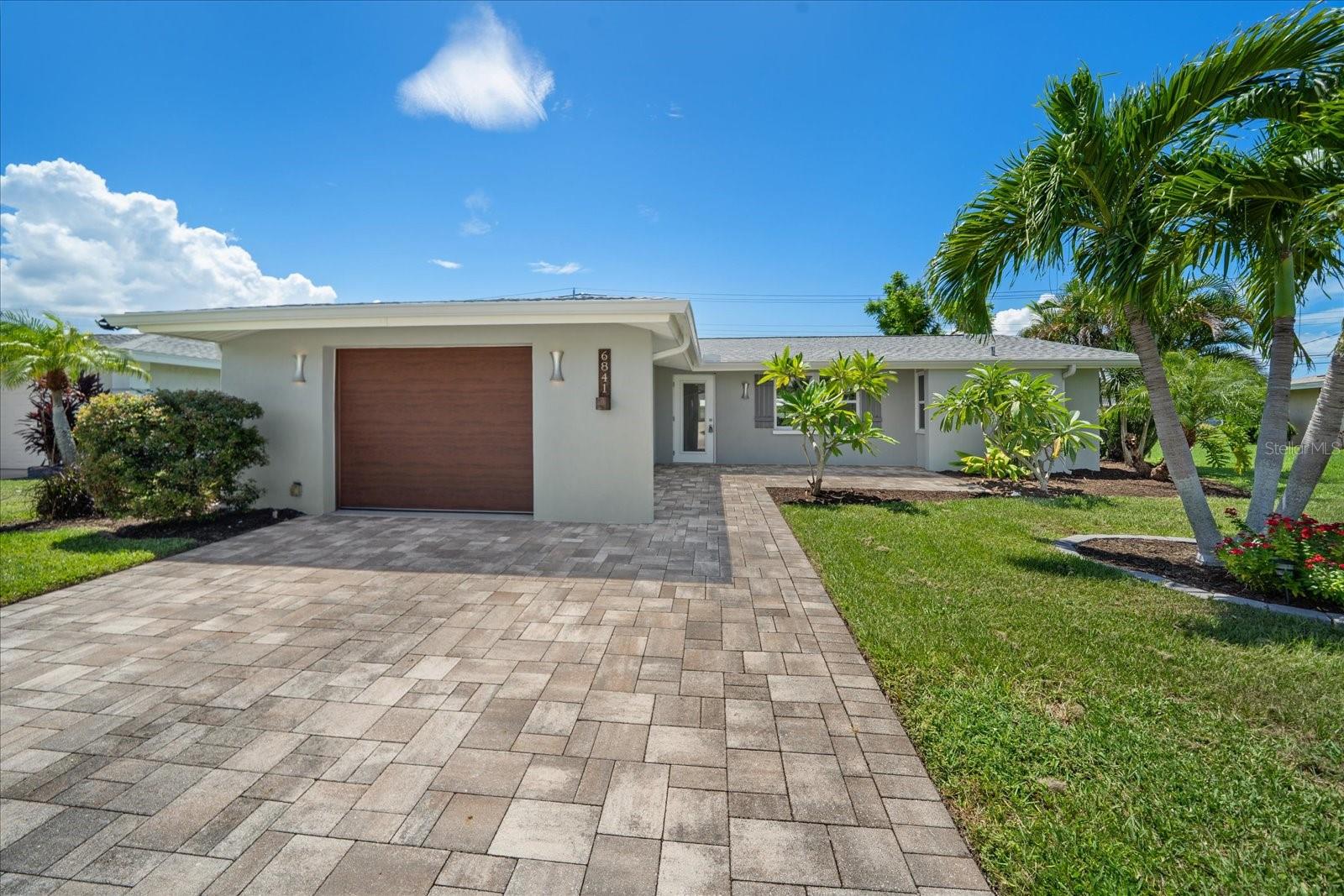 Image 34 of 36 For 6841 Roxbury Drive