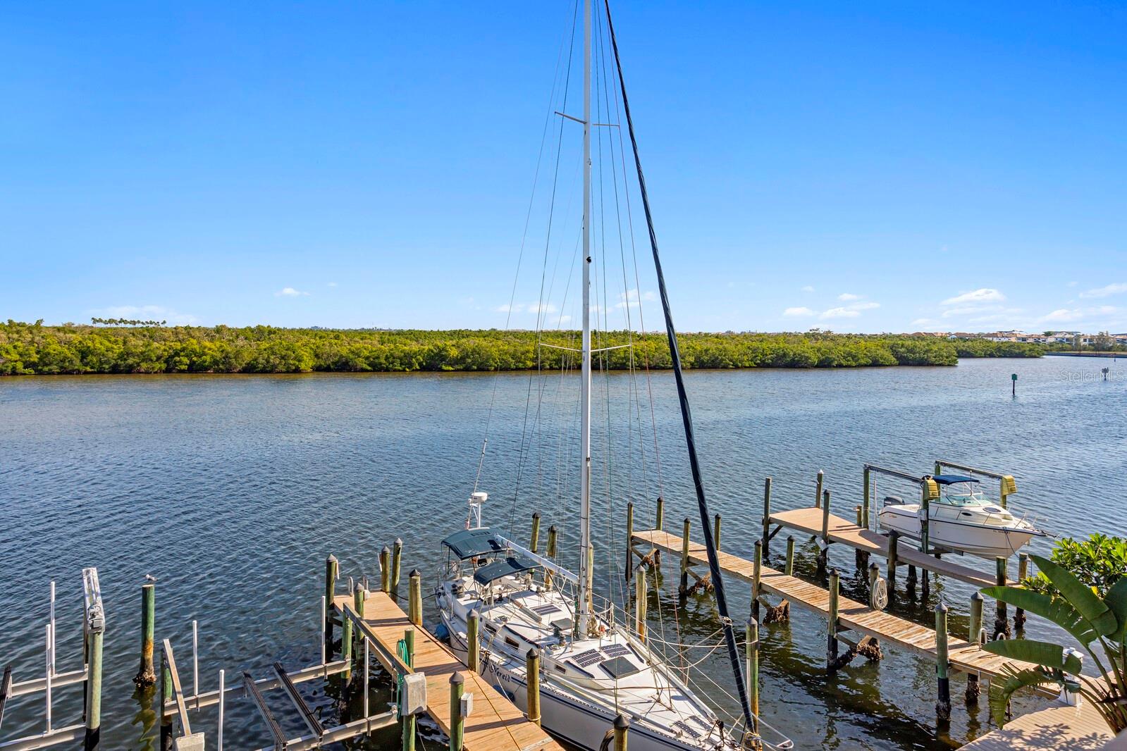 Image 29 of 49 For 907 Bahia Del Sol Drive 907