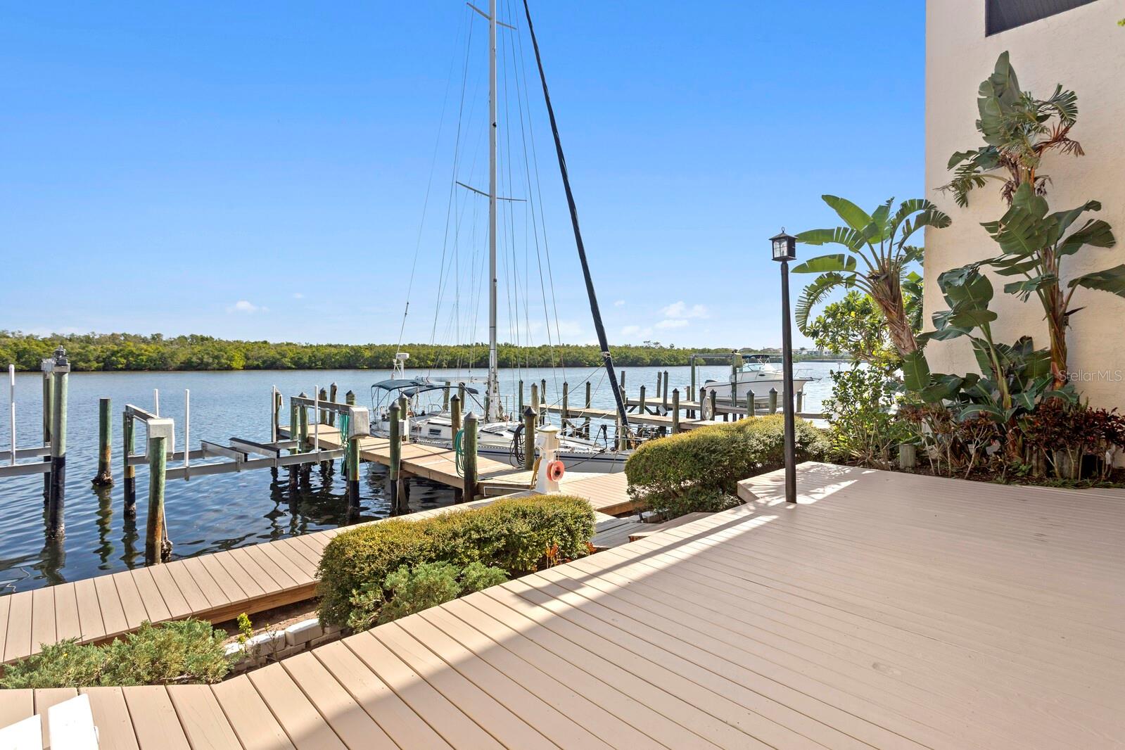 Image 35 of 49 For 907 Bahia Del Sol Drive 907