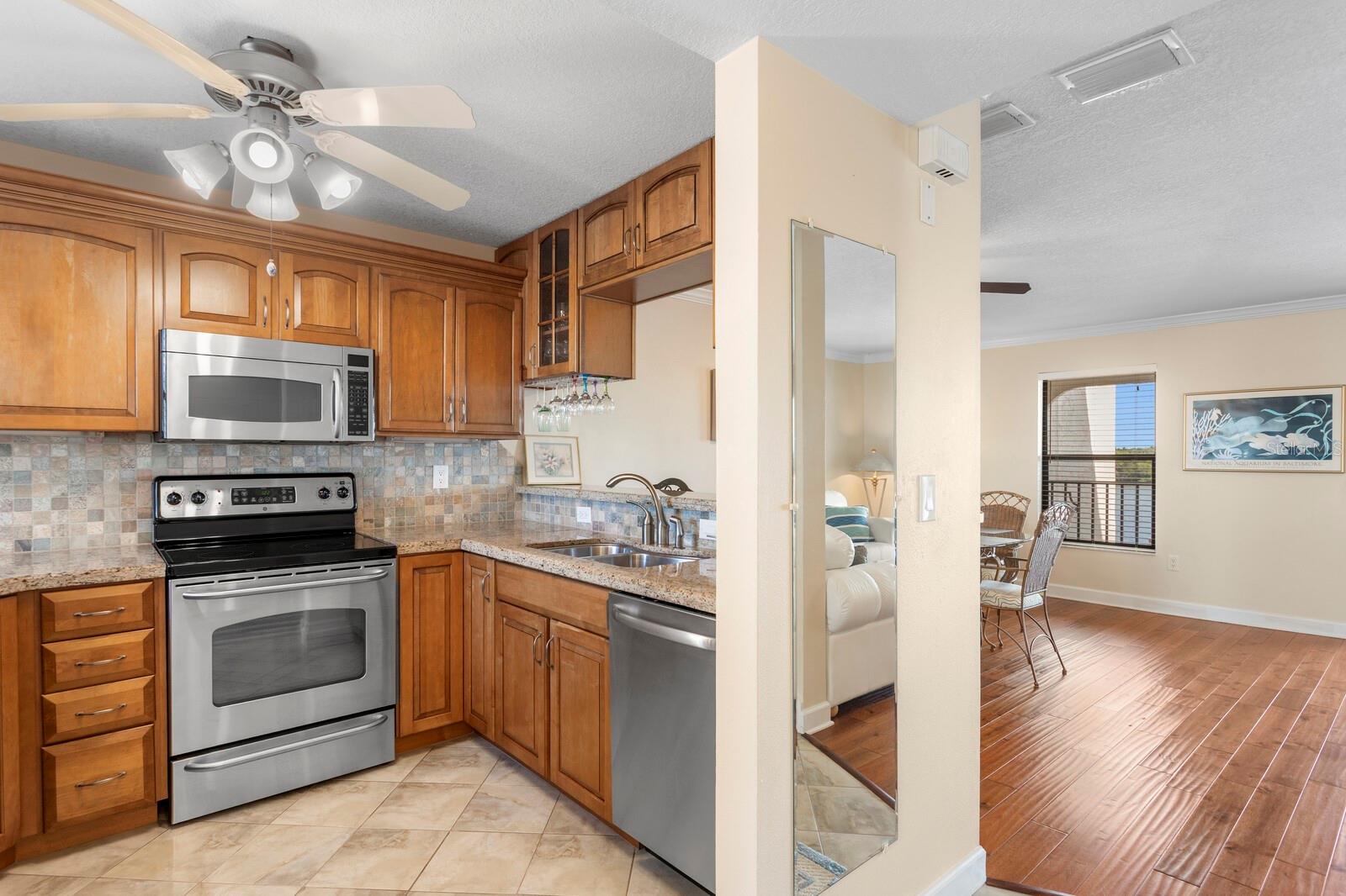 Image 9 of 49 For 907 Bahia Del Sol Drive 907