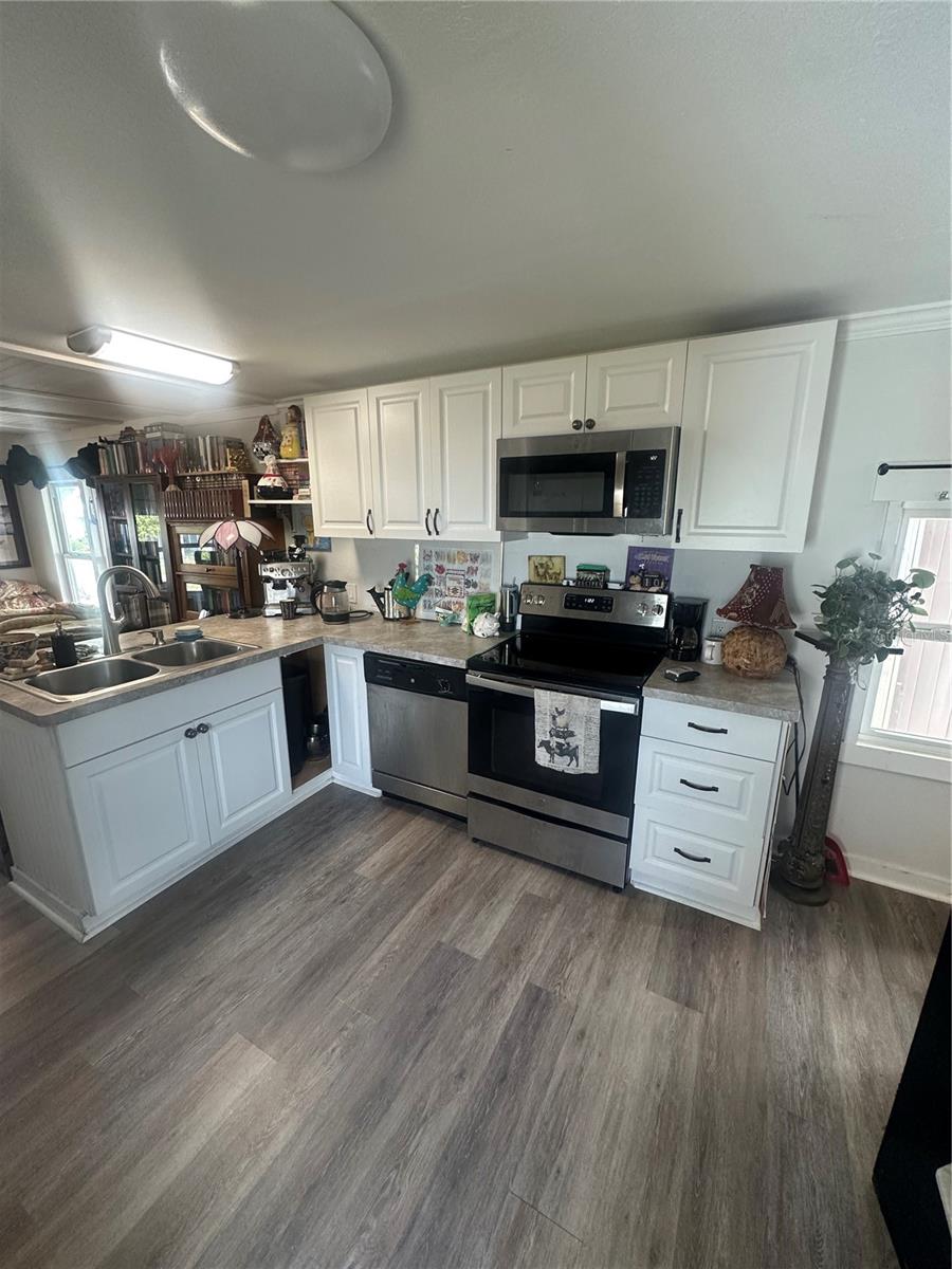 Image 12 of 20 For 204 52nd Avenue Plaza E