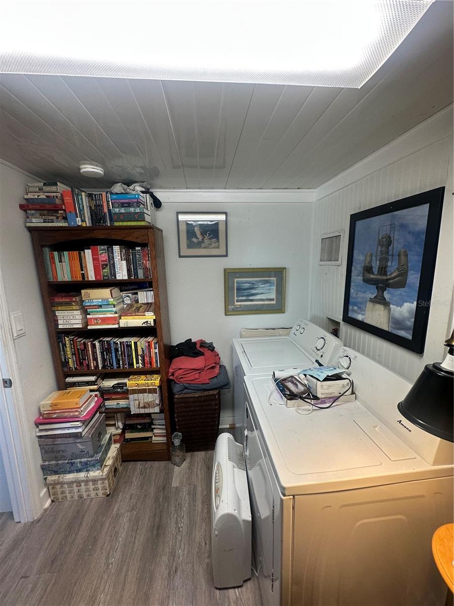 Image 15 of 20 For 204 52nd Avenue Plaza E