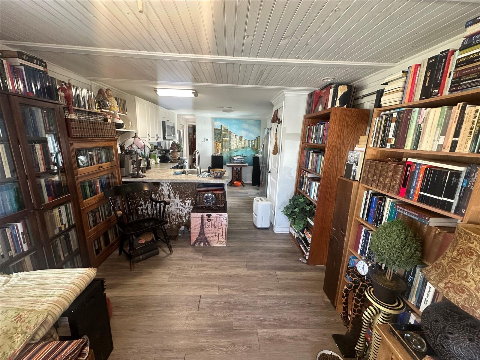 Image 17 of 20 For 204 52nd Avenue Plaza E