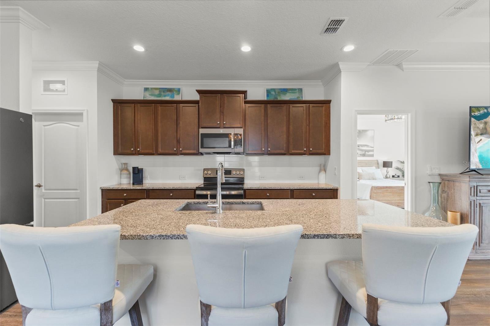 Image 10 of 48 For 2637 Star Apple Way