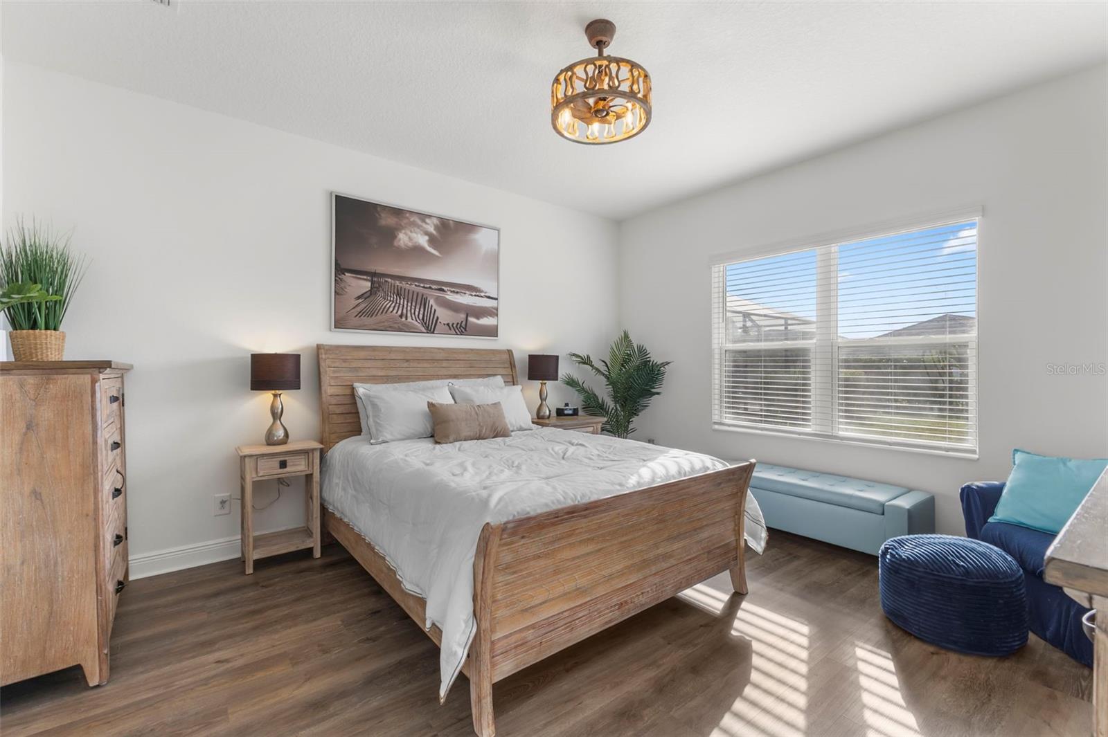 Image 14 of 48 For 2637 Star Apple Way