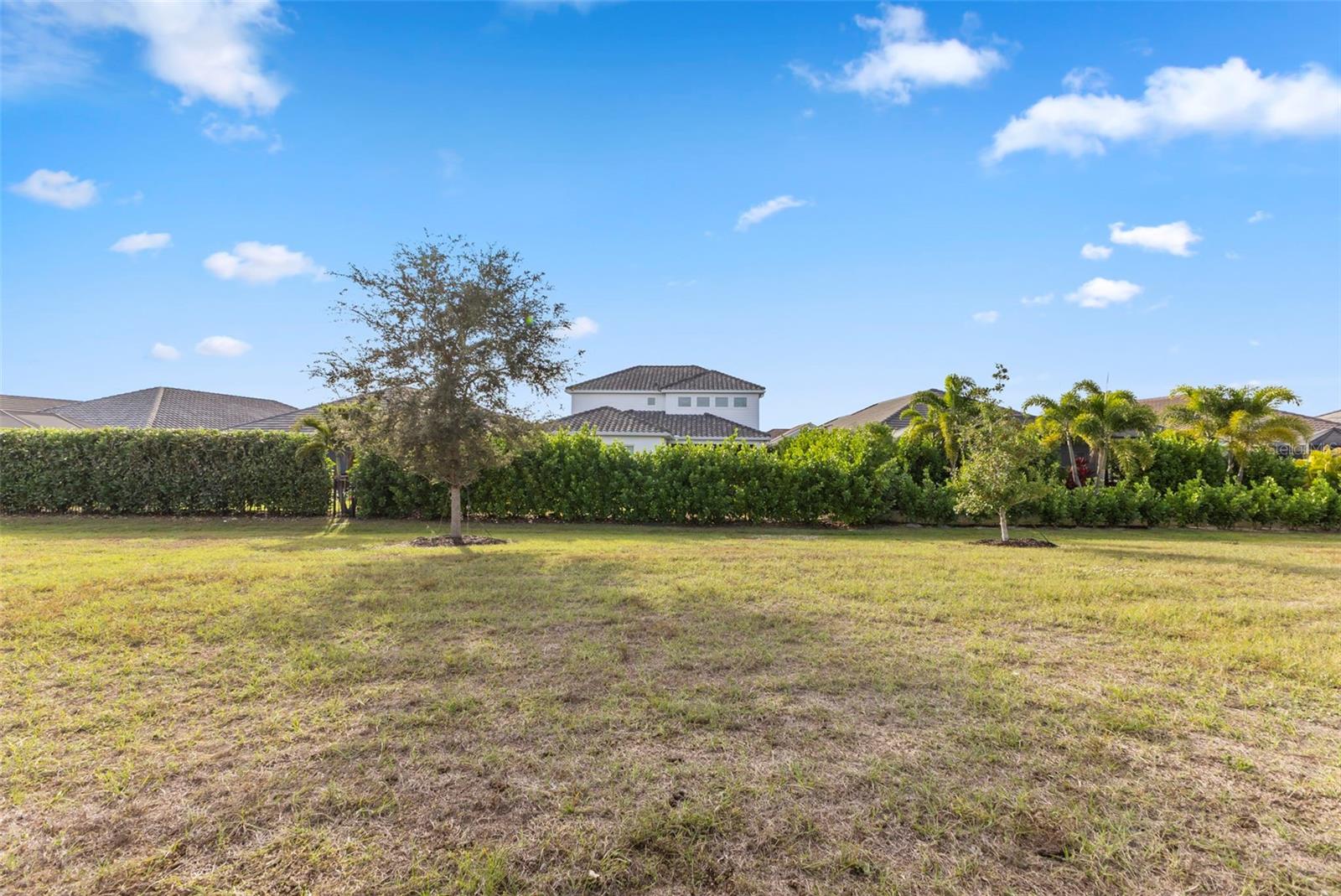 Image 31 of 48 For 2637 Star Apple Way