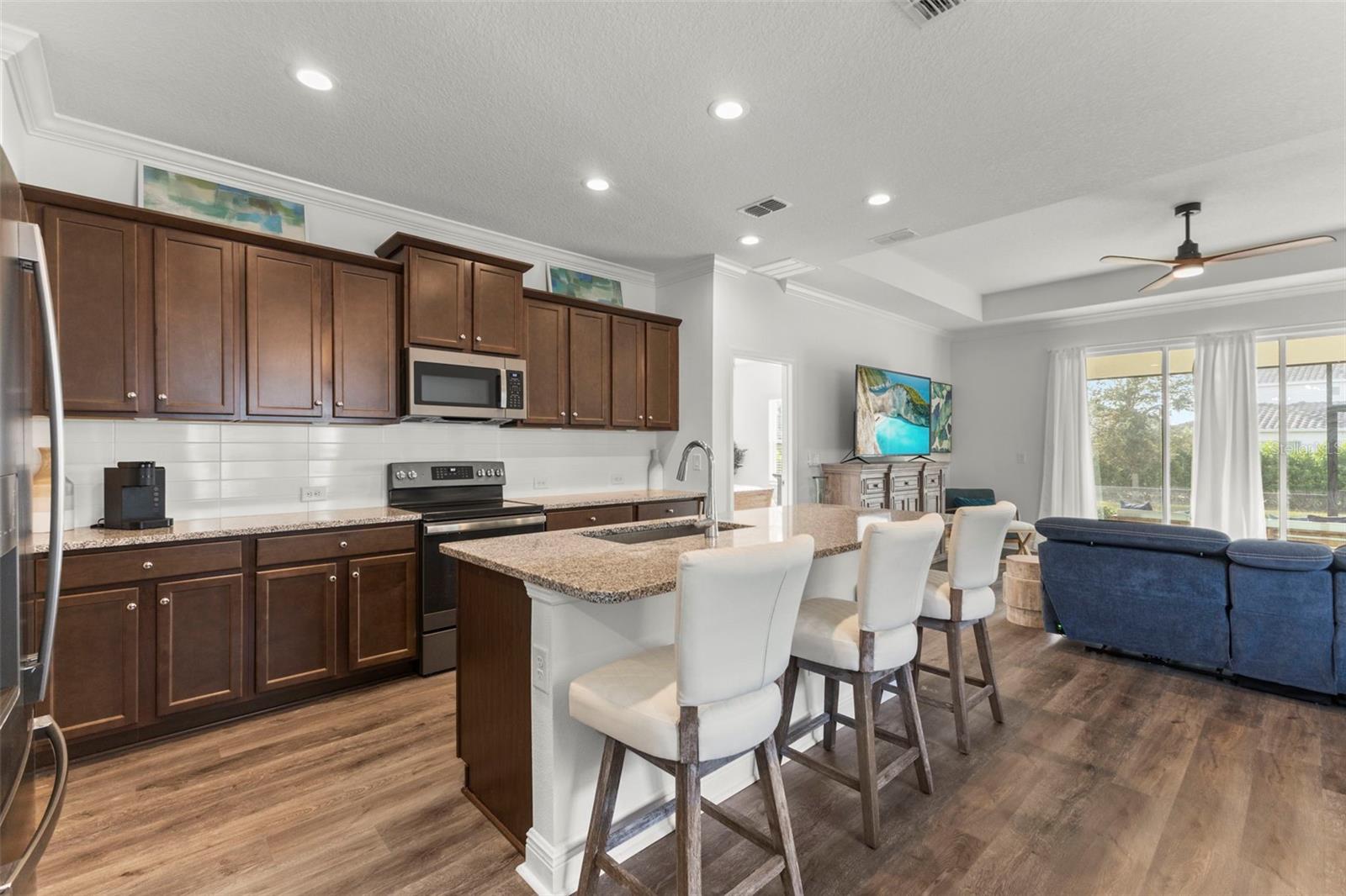 Image 9 of 48 For 2637 Star Apple Way