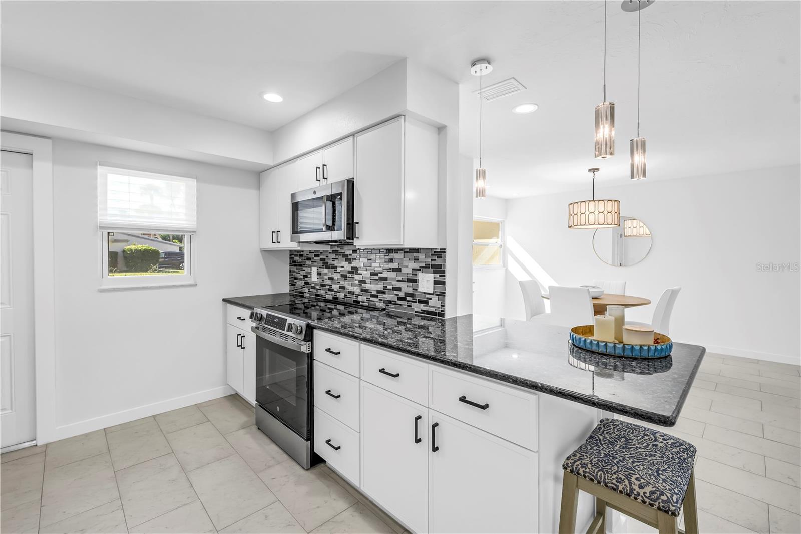 Image 10 of 48 For 111 Whispering Sands Circle V38