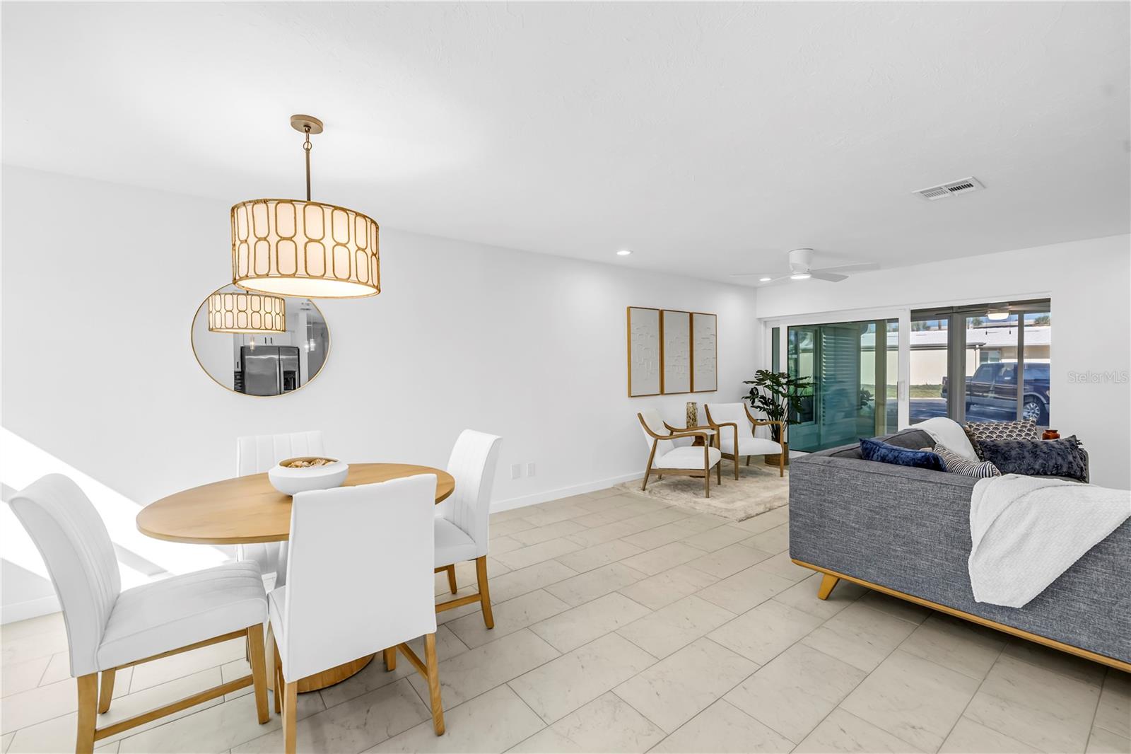 Image 18 of 48 For 111 Whispering Sands Circle V38