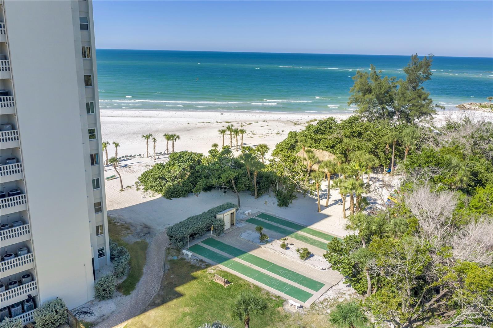 Image 46 of 48 For 111 Whispering Sands Circle V38