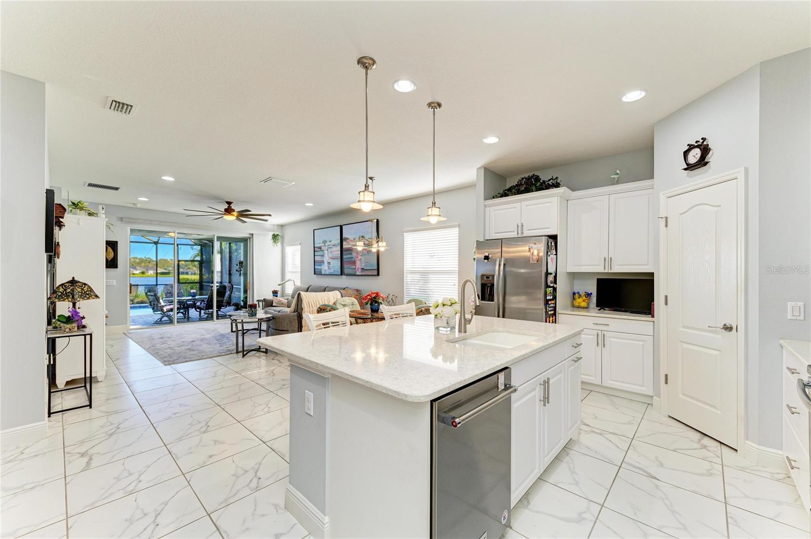 Image 13 of 67 For 7735 Ridgelake Circle