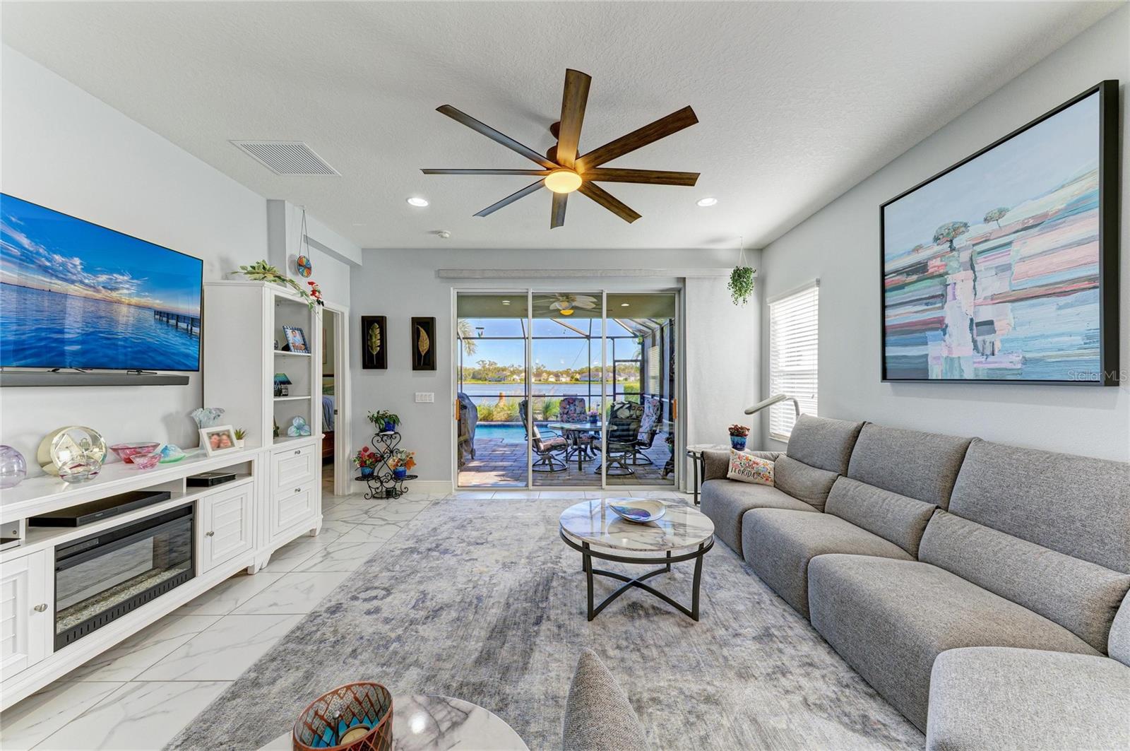 Image 16 of 67 For 7735 Ridgelake Circle