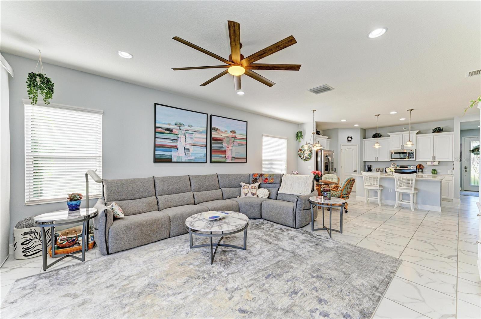 Image 17 of 67 For 7735 Ridgelake Circle