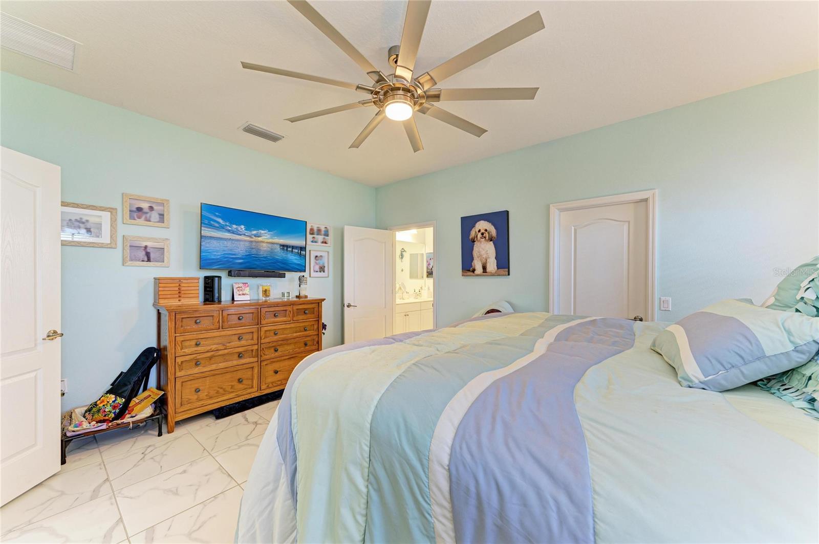 Image 20 of 67 For 7735 Ridgelake Circle