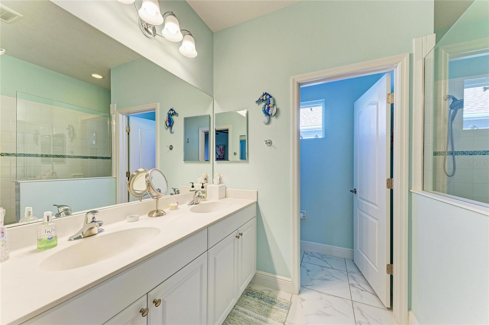 Image 22 of 67 For 7735 Ridgelake Circle