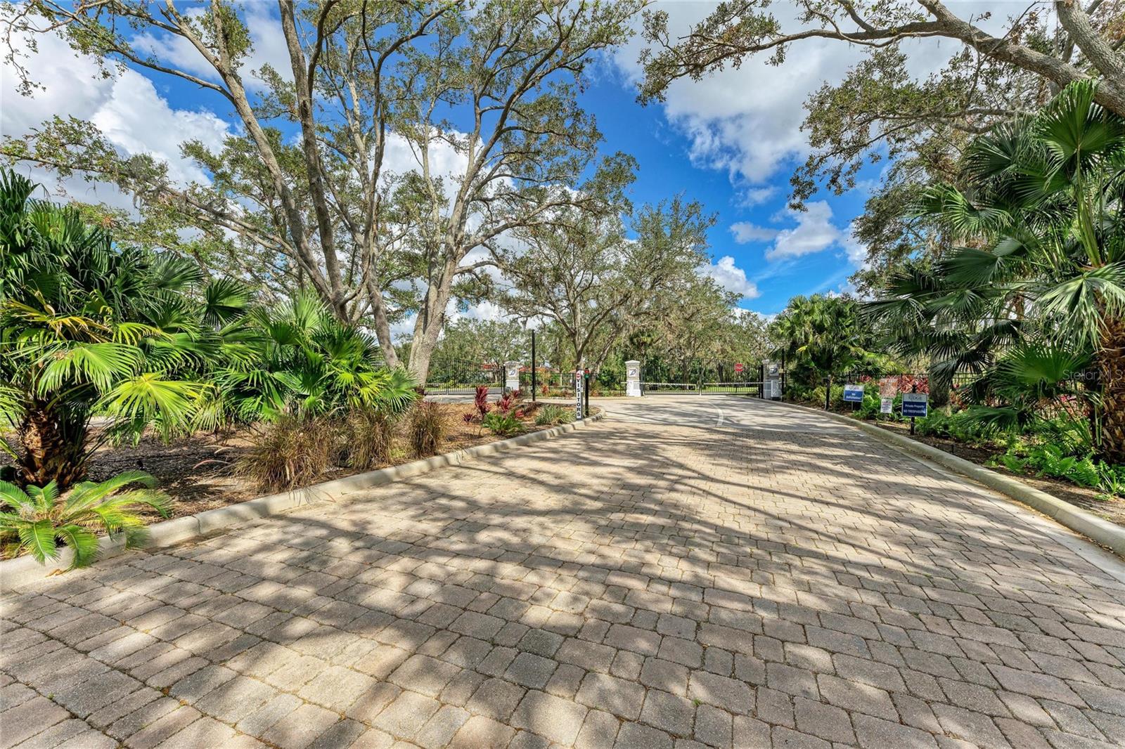 Image 54 of 67 For 7735 Ridgelake Circle