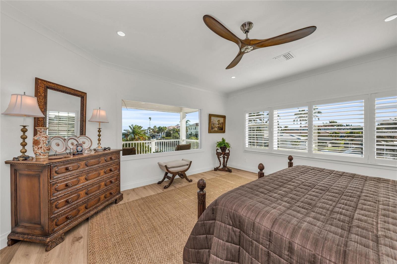 Image 31 of 79 For 548 Halyard Lane