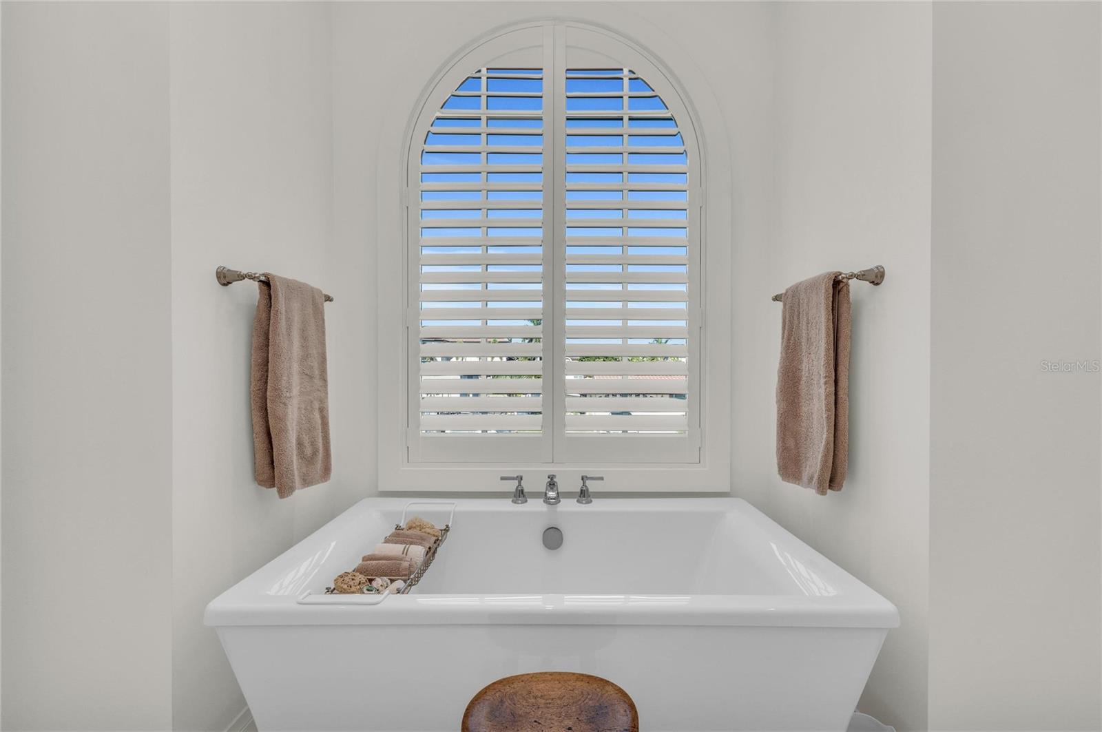 Image 41 of 79 For 548 Halyard Lane