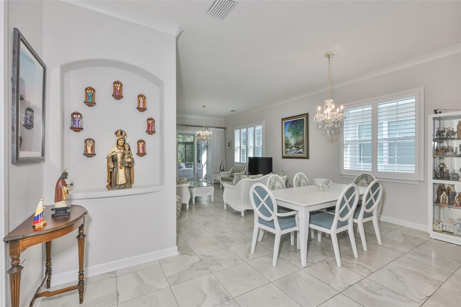 Image 7 of 34 For 2088 Sherbrook Avenue