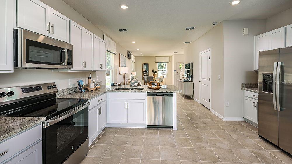 Image 6 of 15 For 686 Gladstone Way