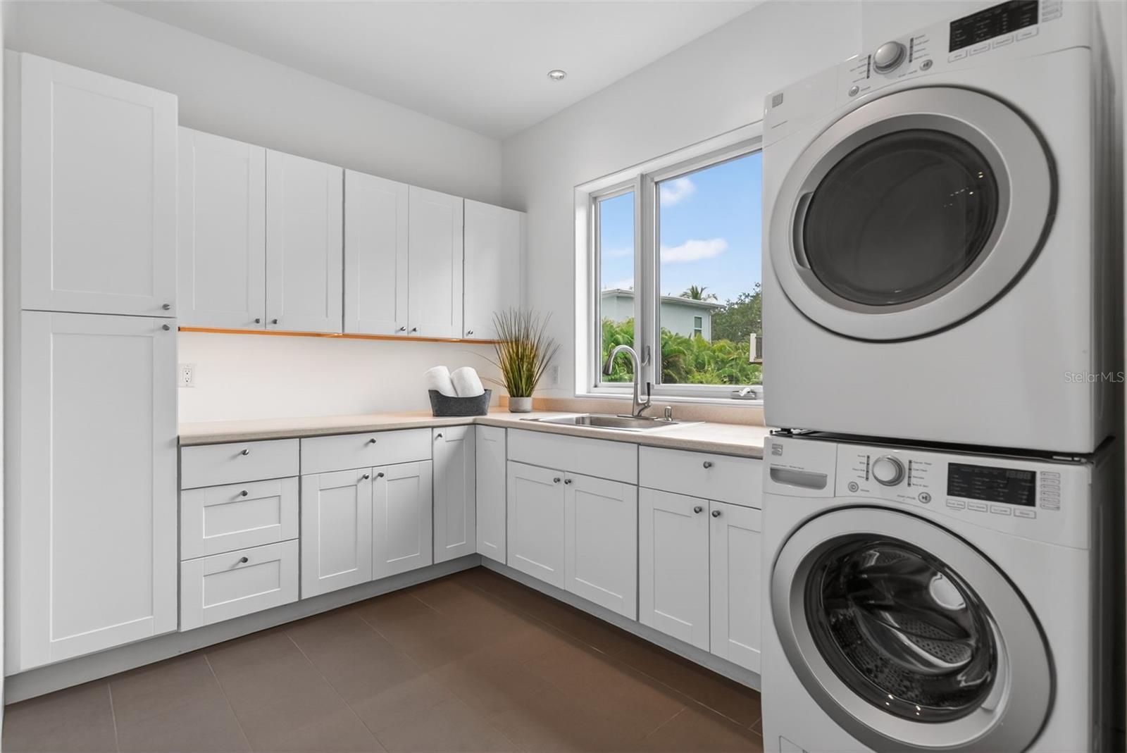 Image 45 of 64 For 1617 Palmetto Lane