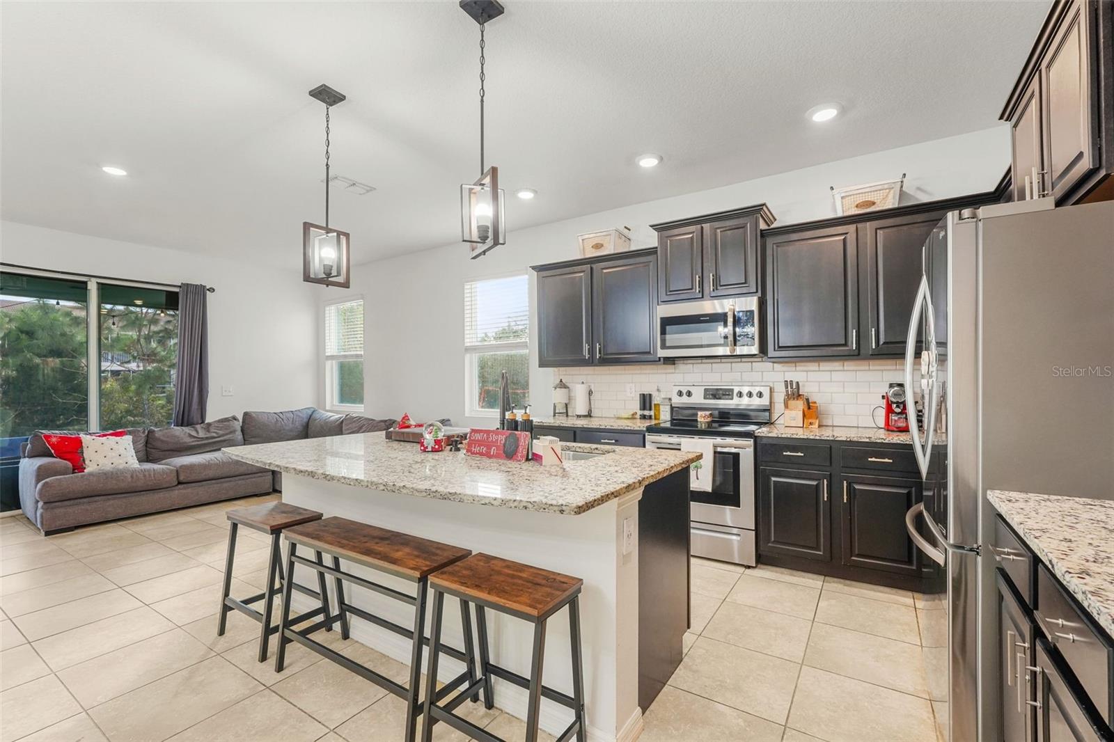 Image 10 of 37 For 8701 Daydream Street