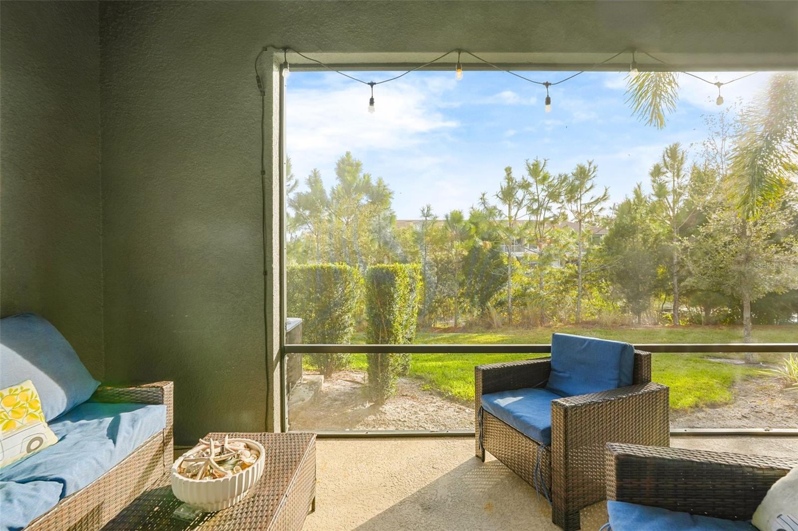 Image 19 of 37 For 8701 Daydream Street