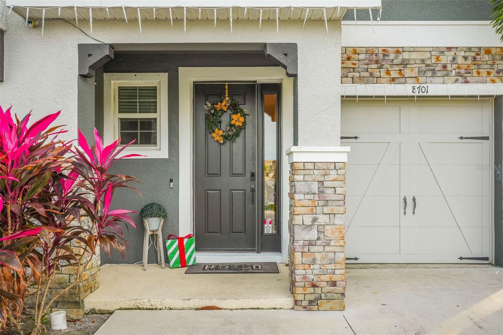 Image 2 of 37 For 8701 Daydream Street